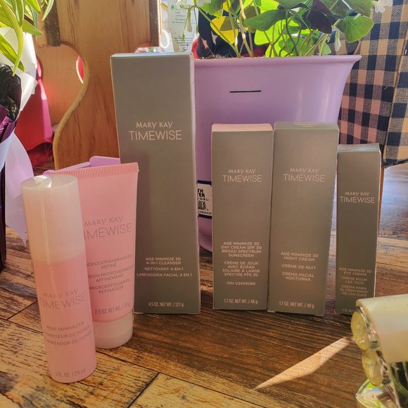 Mary Kay Other - Normal / Dry Mary Kay TimeWise Ultimate Miracle Set 3D